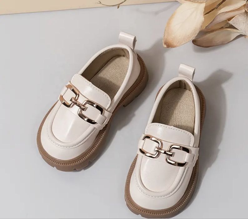 Нові Дівчачі сліпони-лофери бежеві 34 розмір 21,6 см