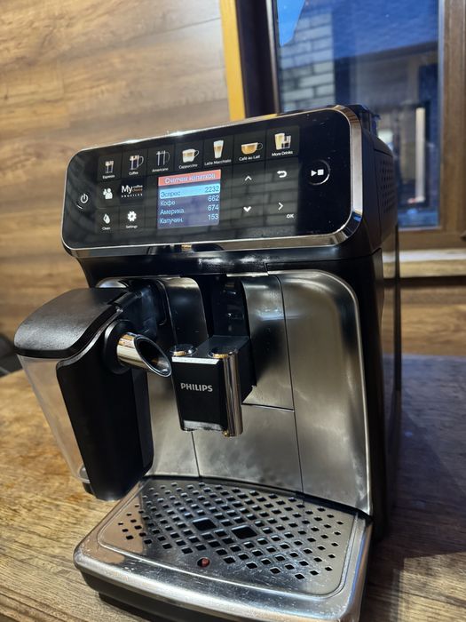 Продам кавоварку PHILIPS 5400