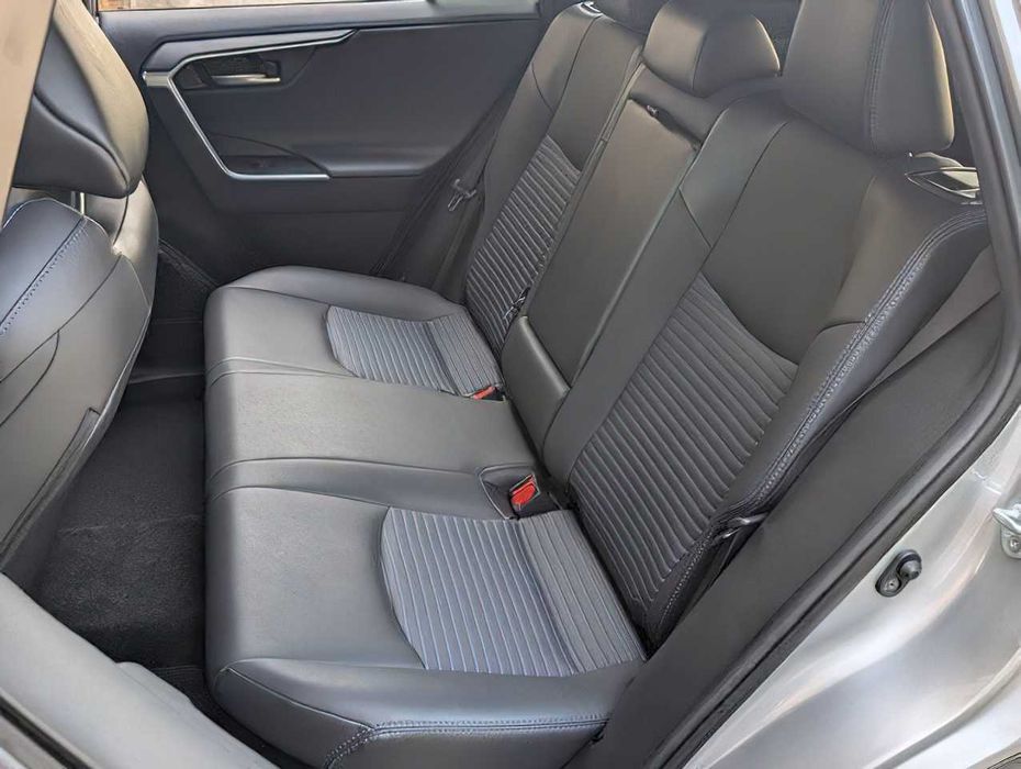Toyota RAV4 XSE      2021