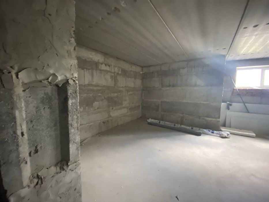 Здам в оренду приміщення 125м2(58,1 м2 та 66,3 м2) Петрівське містечко