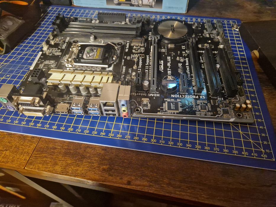 Motherboard ASUS H97-Plus