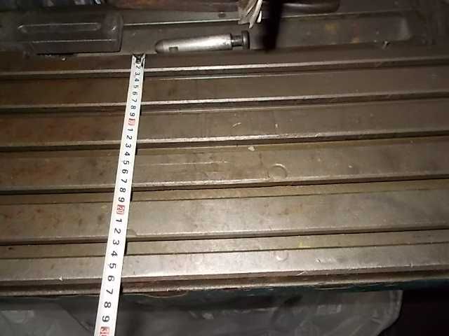 Стіл чавунний 710— 1250.