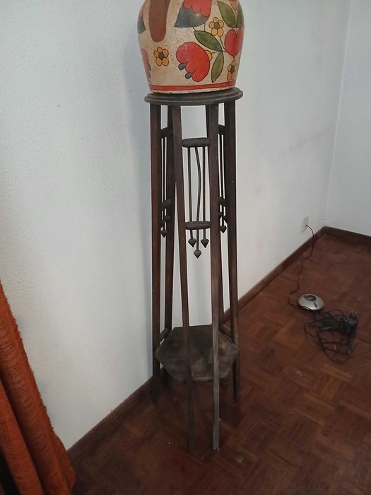 Cavalete antigo anos 60 e bem conservado