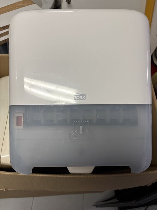 Dispensador de papel TORK