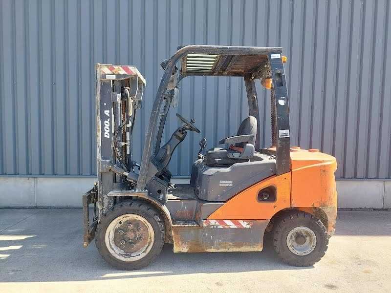 Empilhador DOOSAN D35C-7 ou D33S-7 ano 2019