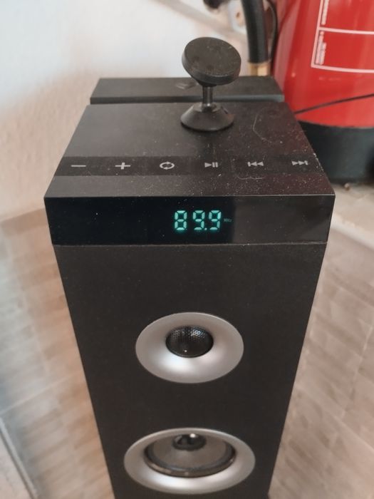 Coluna de som com bluetooth e auxiliares