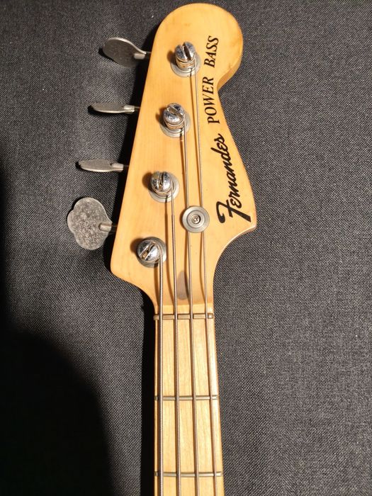 Gitara basowa Fernandes Jazz Bass