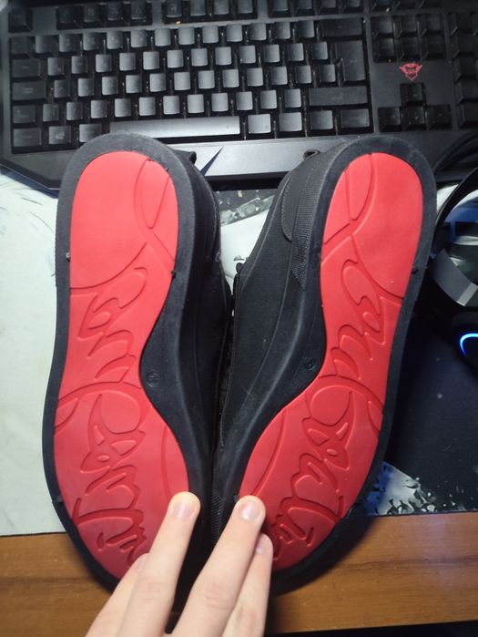 Продам кроссовки