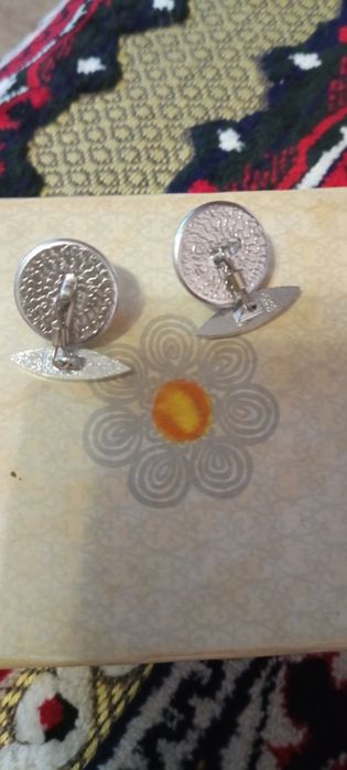 Продам запонки на манжети для мужськкої  сорочкі