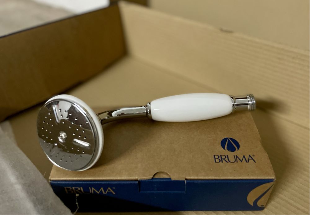 Sistema de duche com braco fixo Bruma - Novo!
