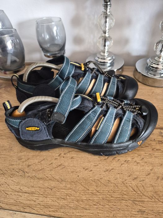 Sandaly Keen 40 lato