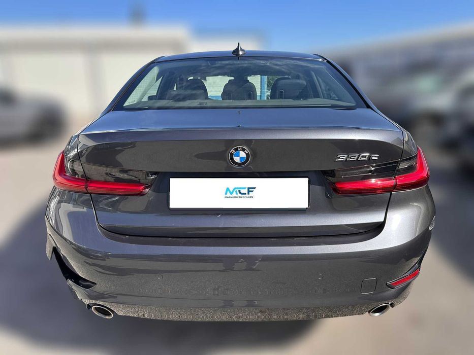 BMW 330 e Plug-in-Hybrid 292 cv  215 kW de 2019 Salvado