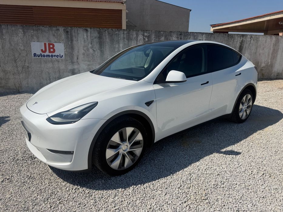 Tesla Model Y Long Range Dual Motor AWD
