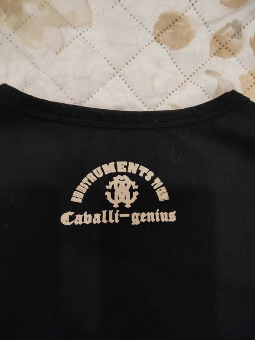 Camisola Roberto Cavalli tam. XL em excelente estado. Veste L