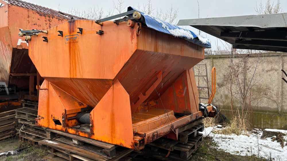 Розкидач Schmidt Stratos D 40