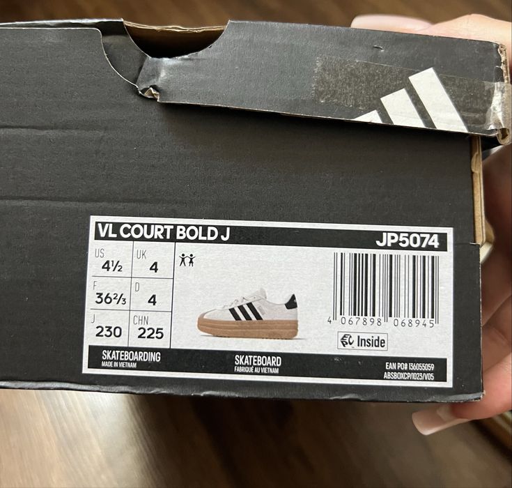 кросівки adidas VL Court Bold  36 розмір