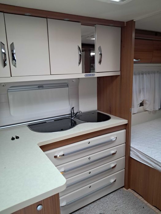 Przyczepa campingowa HOBBY PREMIUM 560 CFE 2012r cała na części