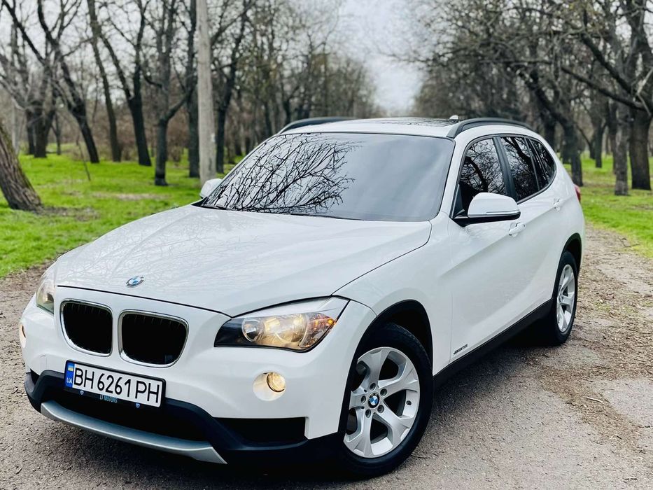 Продам bmw x1 2013