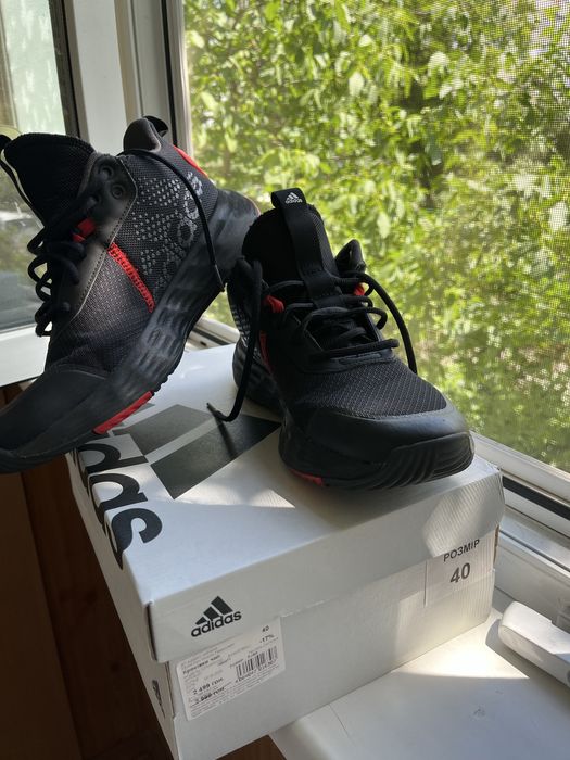 Кросівки Adidas 40 розмір