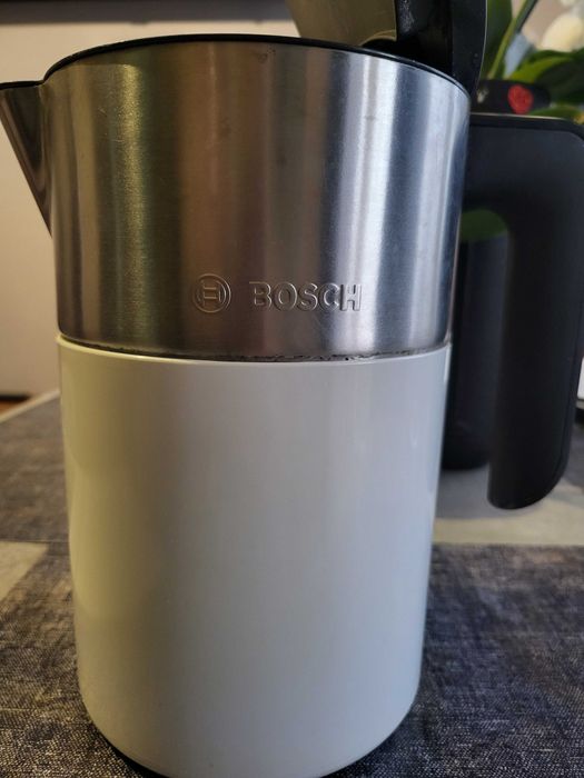 Czajnik BOSCH TWK8611P biały