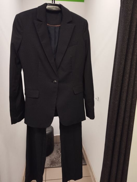 Продам классический костюм