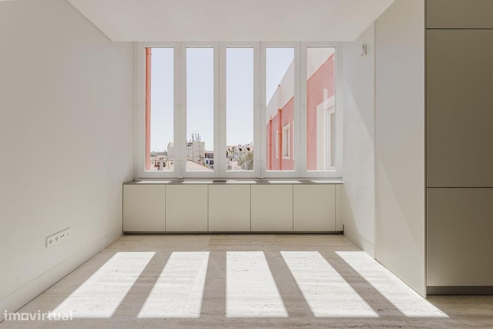 Penthouse T5 com vista, Campo Mártires da Pátria, Lisboa