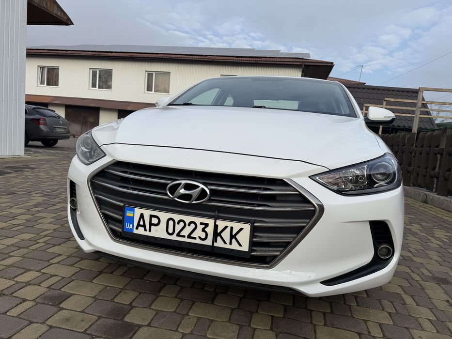 Hyundai Elantra 2018р Офіційна