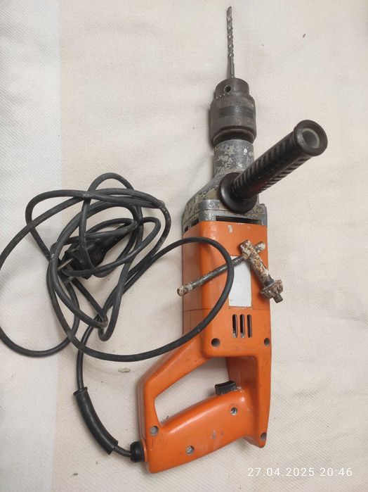 Ручная дрель мощная
