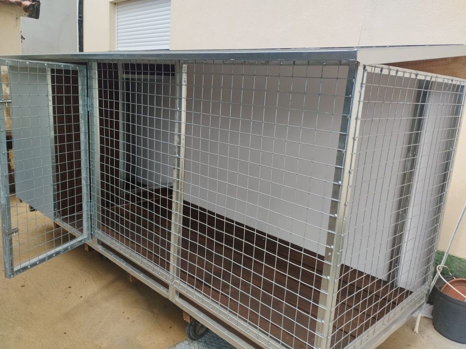 Casota para animais muito resistente