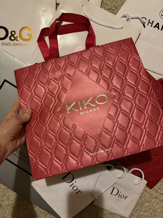 Пакети коробки брендовые louis vuitton chanel d&g versace givenchi
