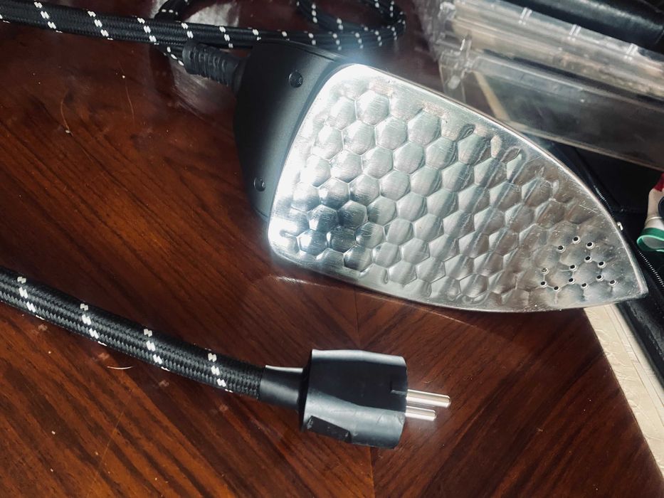 MIELE żelazko z termostatem