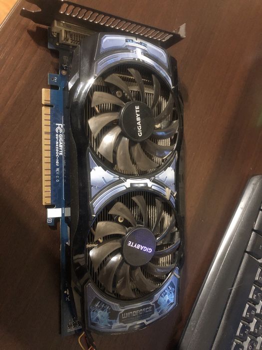 БУ Видеокарта Gigabyte GeForce GTS 450 (1 ГБ, GDDR5, 128 бит