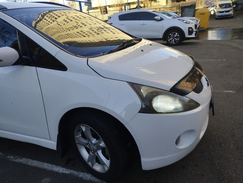 Продам мітсубісі Грандіс