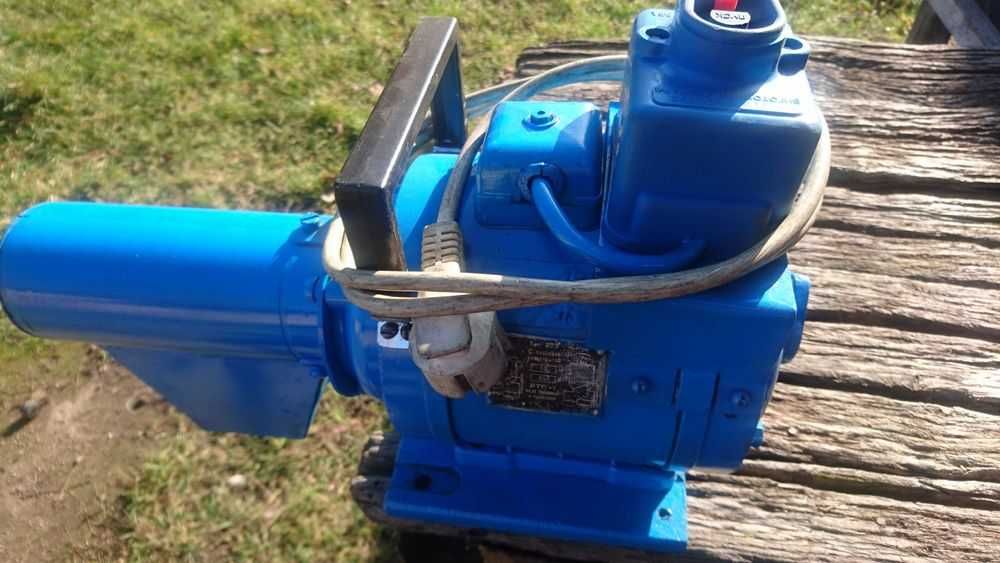 Кукурузолущилка електрическая