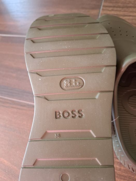 Klapki Boss 38 nowe