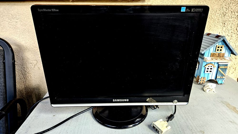 Monitor Samsung 19 cali sprawny