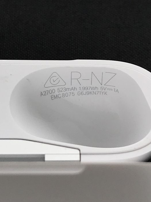 Кейс airpods Pro 2 original Model A 2968 Type-C. A 2700 Lightning