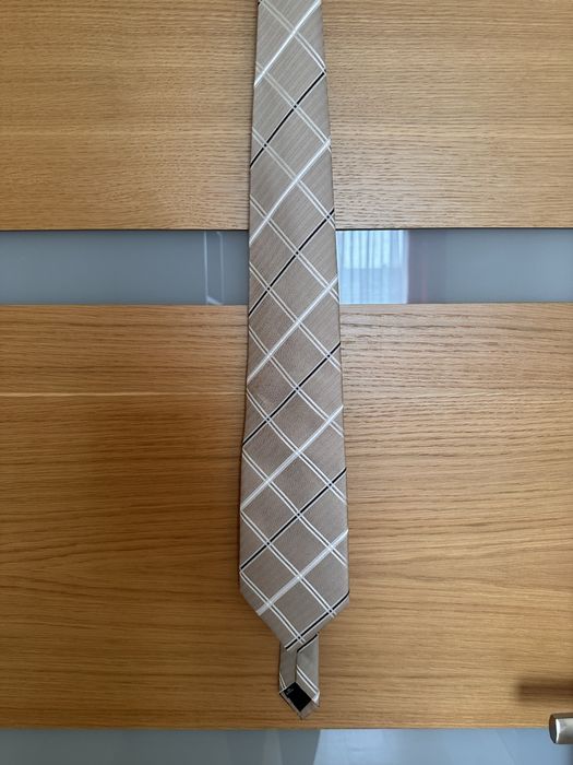 Elegancki krawat męskii nowy