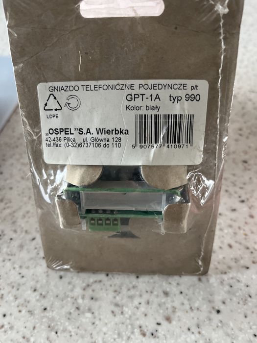 Gniazdo telefoniczne pojedyncze