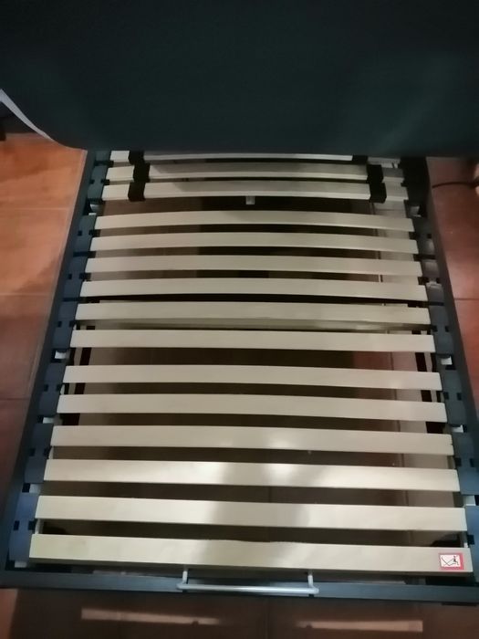 Cama articulada elétrica com comando