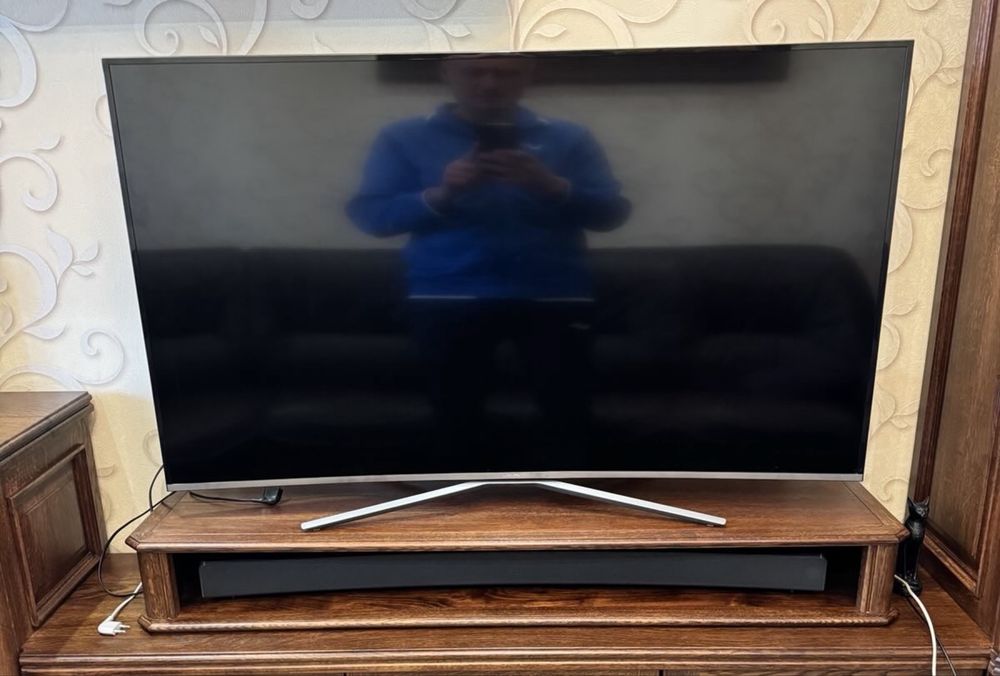 Led-телевізор Samsung UE55KU6500U (55)