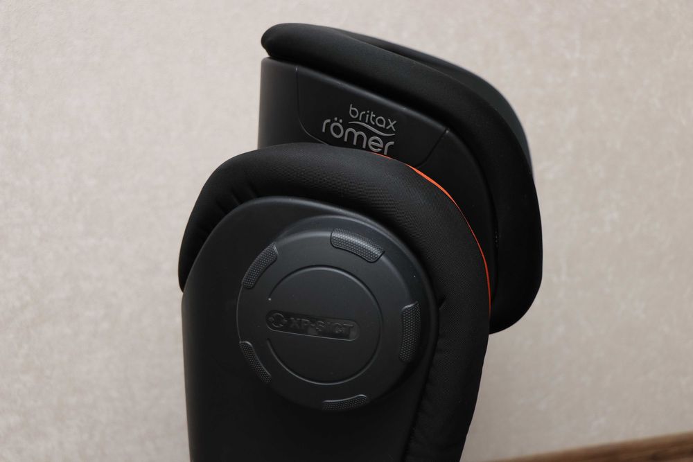 Автокрісло Britax-Romer Kidfix II XP SICT Black Marble