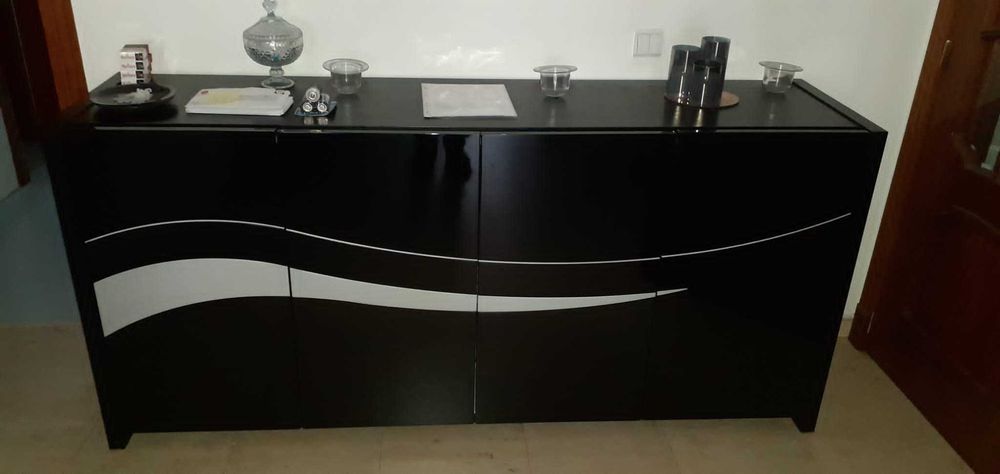 Aparador em ótimo estado