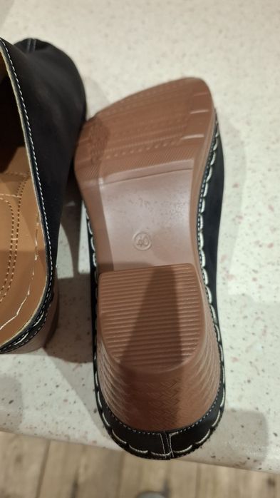 Klapki damskie nowe.