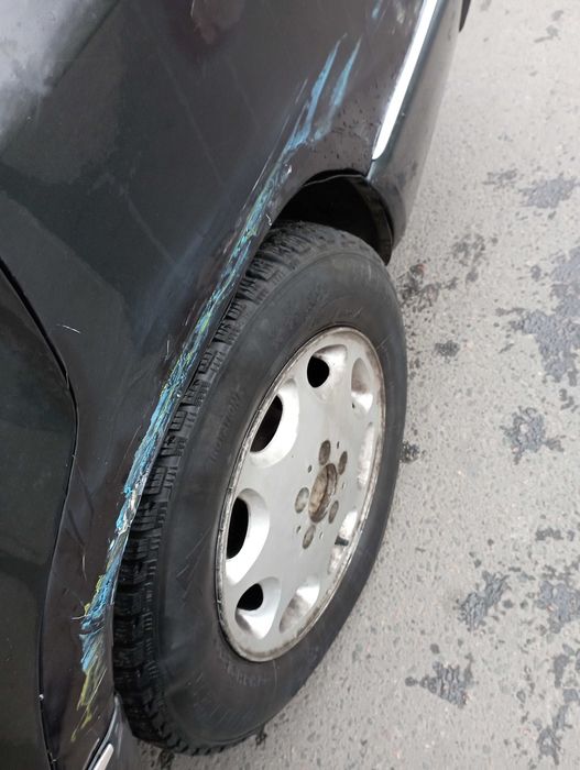 Продам Мерседес W124 E300 4 matic