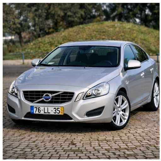 Volvo D3 T5 SUmmum (Full extras) com apenas 81000kms