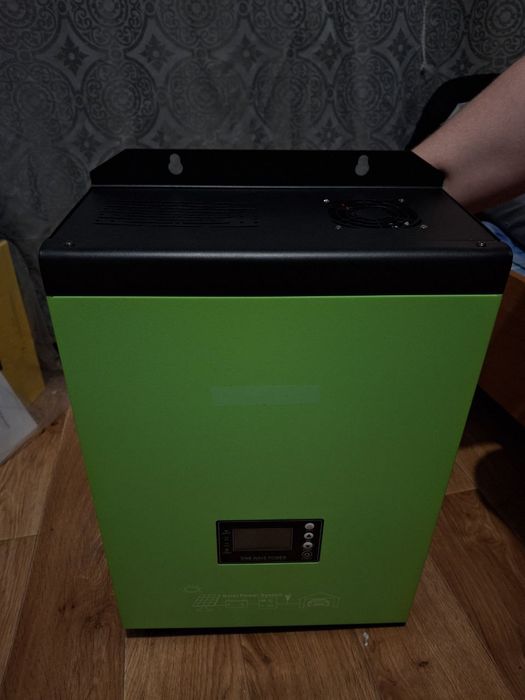 Солнечный гибридный инвектор