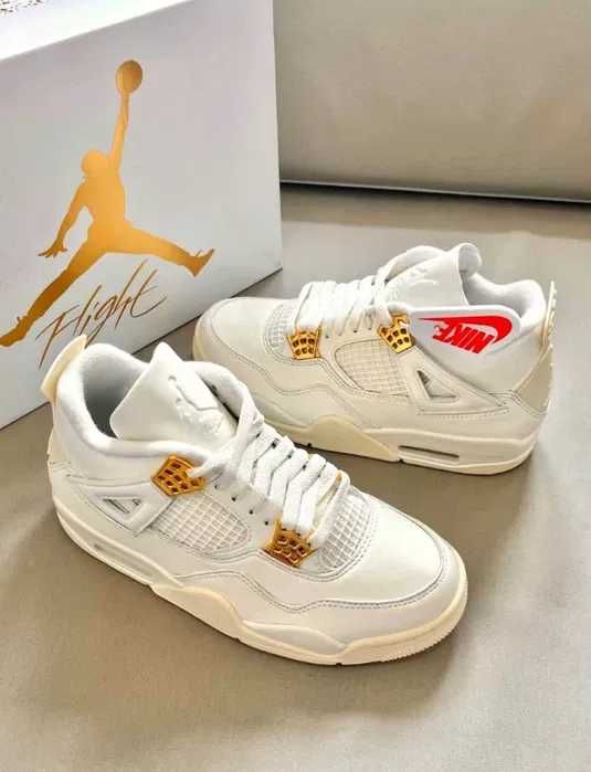 Jordan 4 Retro Metallic Gold r.39