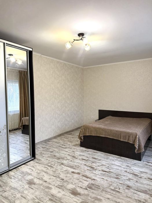 Оренда всього  будинку або половину  будинку