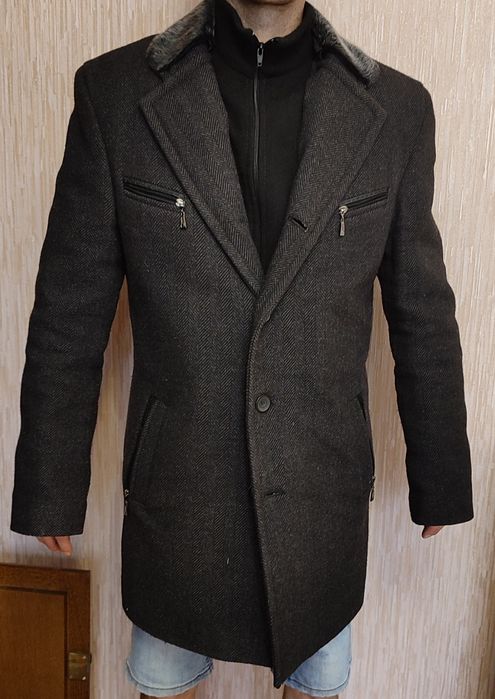 Мужское пальто в идеальном состоянии